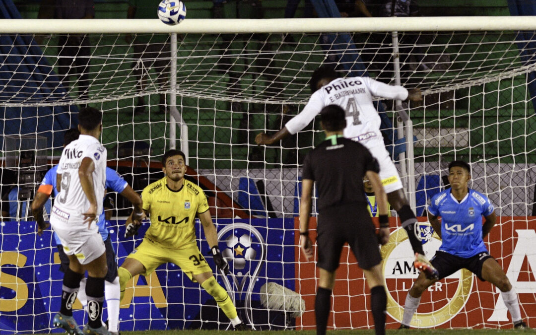 Fora de casa, Santos vence Blooming-BOL na estreia da Conmebol Sul-Americana